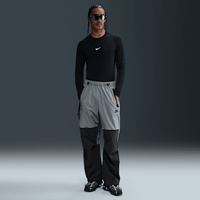 Nike Tech Men's Woven Oversized Pants. Nike.com